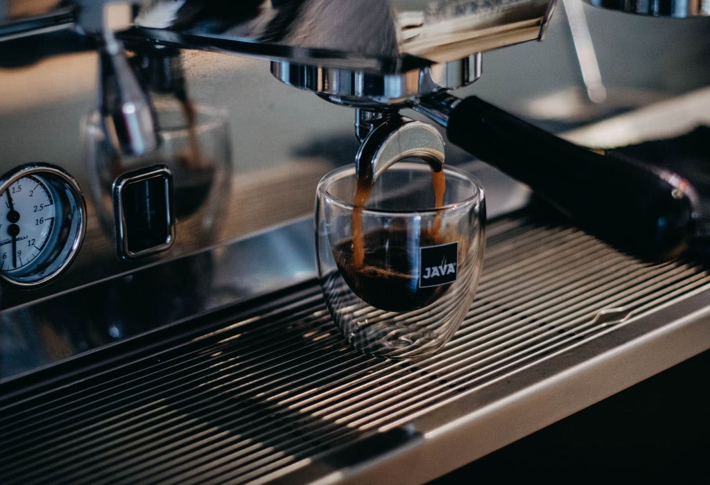 What Does 15 Bar Pump Pressure Mean In Espresso Machines? | Seven 