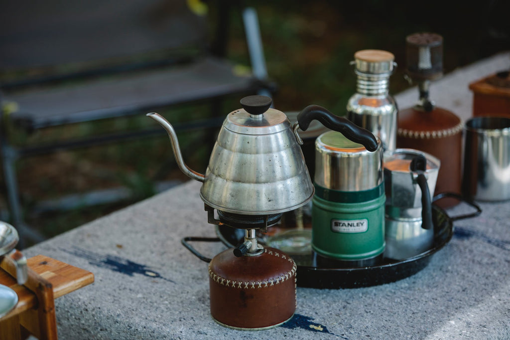 How to Know When Your Moka Pot Is Done: Signs, Sounds, and Timing Tips 2 Moka pot on stovetop